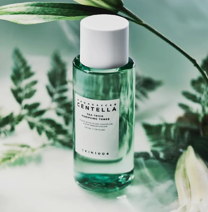 SKIN1004 Madagascar Centella Tea-Trica Purifying Toner Normalizujący tonik z olejkiem z drzewa herbacianego 210 ml