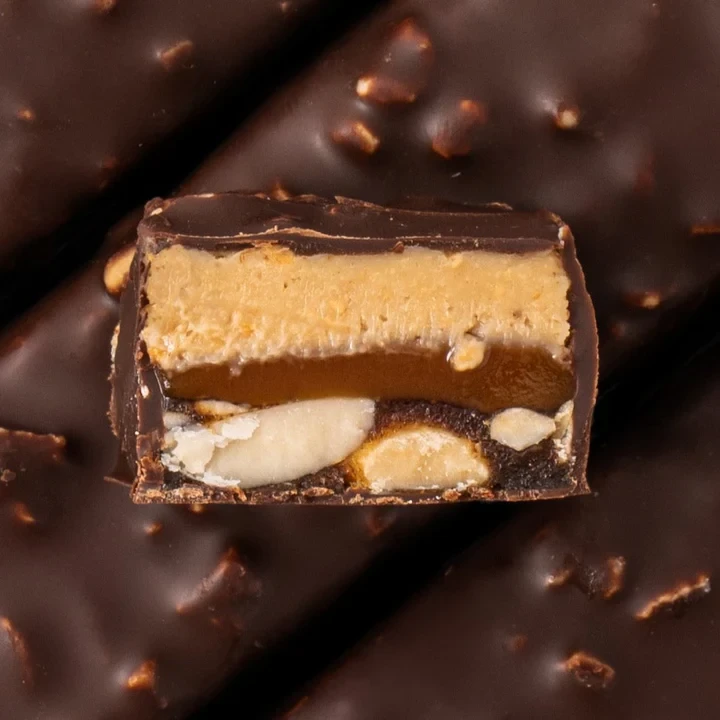 FIZI baton w polewie czekoladowej "peanut+caramel" 45g