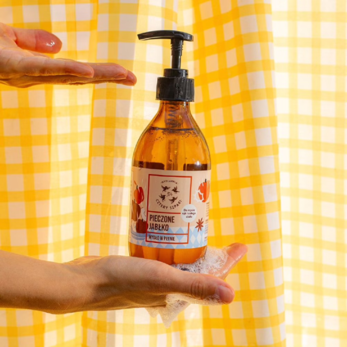MYDLARNIA CZTERY SZPAKI Mydło w płynie Pieczone Jabłko 300 ml