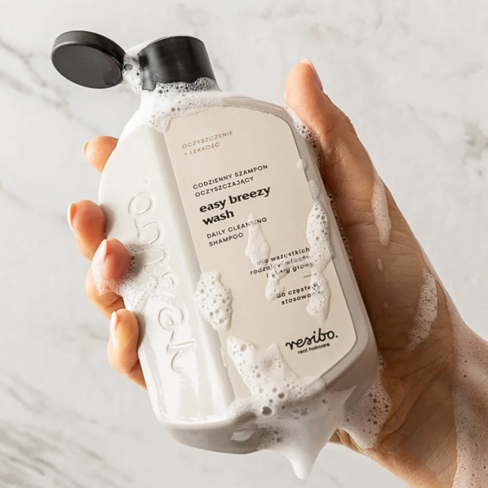 RESIBO Easy Breezy Wash codzienny szampon oczyszczający 250 ml