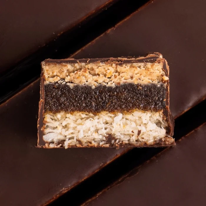 FIZI baton w polewie czekoladowej "coconut cookie+almond" 45g