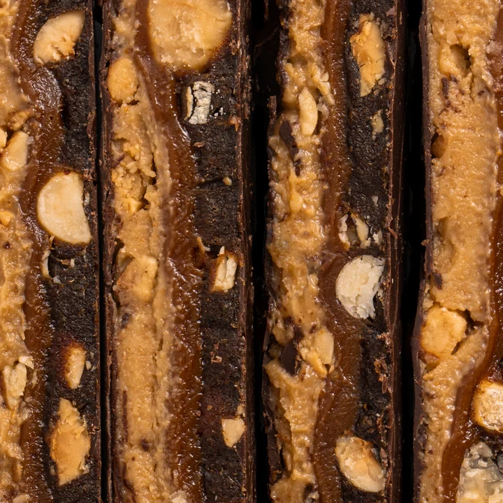 FIZI baton w polewie czekoladowej "hazelnut+caramel" 45g