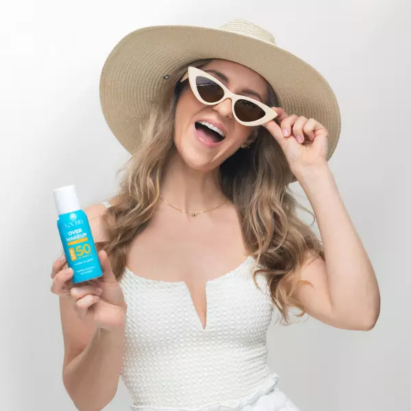 CLOCHEE Mgiełka ochronna na makijaż SPF 50+