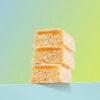 FIZI chrupiący baton z białej czekolady z witaminami "salted caramel"