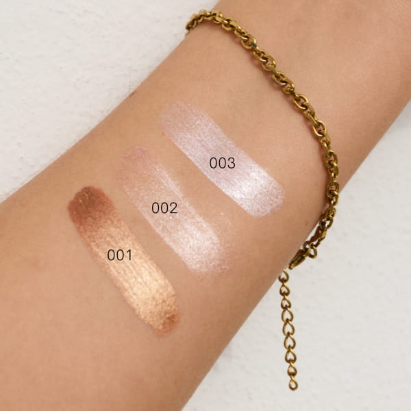 GOSH Kremowy rozświetlacz Glow Up 003 Starlight