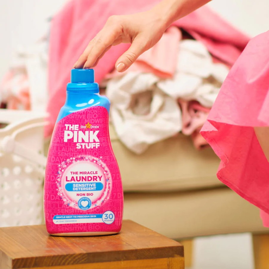 THE PINK STUFF Płyn do Prania Tkanin Sensitive Uniwersalny Non Bio 30 Prań 960 ml