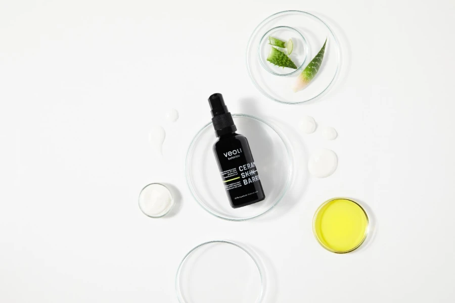 VEOLI BOTANICA CERAMIDE SKIN BARRIER Regenerująco-odbudowujący krem z ceramidami NP, AP i EOP, cholesterolem i kwasami tłuszczowymi 40 ml