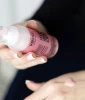 VEOLI BOTANICA HYDRA RECOVERY EXPERT Nawadniająco-naprawcze multi-molekularne serum do twarzy z kompleksem kwasów hialuronowych 15%, trehalozą 3%, kompleksem ceramidów 2% i witaminą B12 30 ml