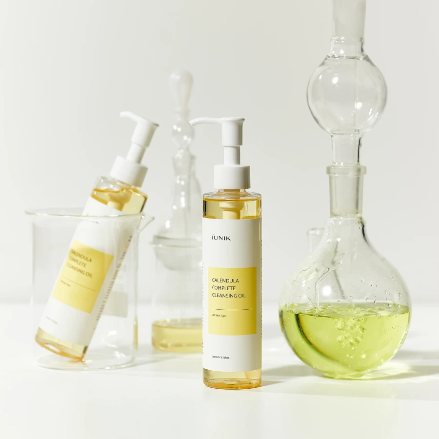 iUNIK Calendula Complete Cleansing Oil Olejek do demakijażu z nagietkiem 200 ml