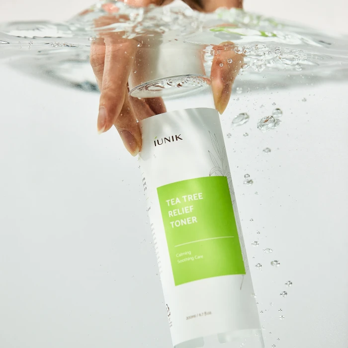 iUNIK Tea Tree Relief Toner Łagodzący tonik z drzewem herbacianym 200 ml