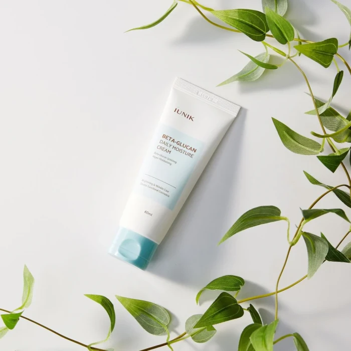 iUNIK Beta-Glucan Daily Moisture Cream Lekki krem nawilżający z beta glukanem, CICA i niacynamidem 60 ml