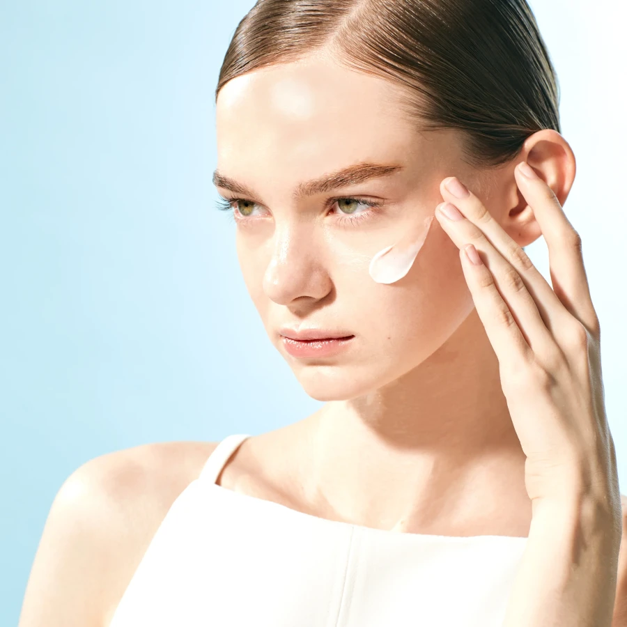 iUNIK Beta-Glucan Daily Moisture Cream Lekki krem nawilżający z beta glukanem, CICA i niacynamidem 60 ml